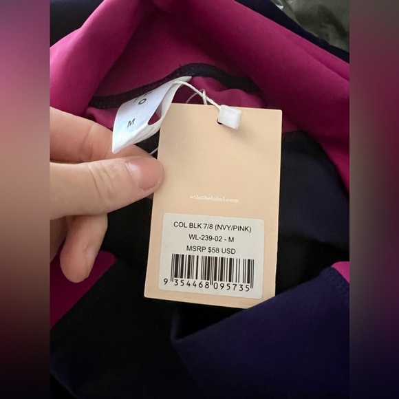 WILO NWT Women’s Purple & Navy Leggings, Size M - Picture 7 of 8